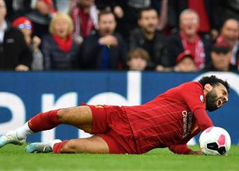 الصحافة الإنجليزية إصابة محمد صلاح تثير قلق وغضب ليفربول في مباراة الفوز القاتل أمام ليستر سيتي قبل فترة التوقف