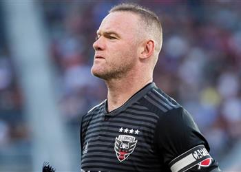 روني يتوقع الفائز الأقرب للدوري الإنجليزي من ليفربول ومانشستر سيتي