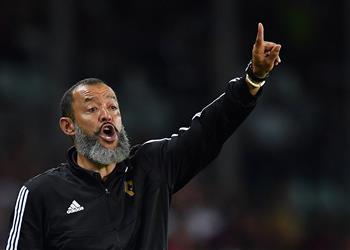 نونو سانتو يتغنى بأداء وولفرهامبتون بعد إسقاط مانشستر سيتي في الدوري الإنجليزي