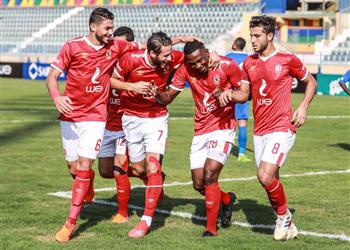 مدرب منتخب مصر السابق يشبه حمدي فتحي بنجم برشلونة