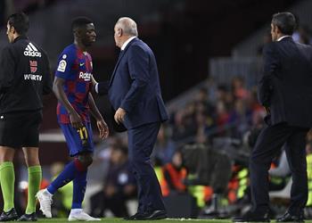 موندو ديبورتيفو تكشف ما كتبه حكم مباراة برشلونة وإشبيلية في تقريره بشأن طرد ديمبلي