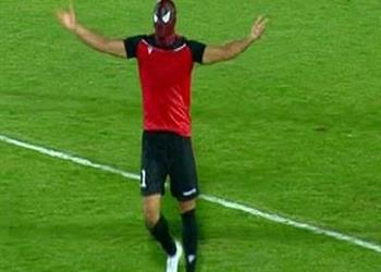 صاحب الاحتفال بقناع سبايدر مان في مباراة بيراميدز والطلائع فوجئت بطريقة تعامل حكم المباراة معي أفعل مثل أوباميانج