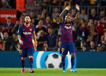 فيدال نعرف قيمة ميسي لبرشلونة وتفوقنا على إشبيلية طوال المباراة