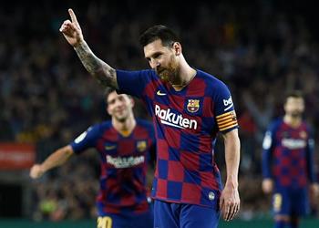 ميسي يحقق رقم ا مميز ا بهدفه في مباراة برشلونة وإشبيلية