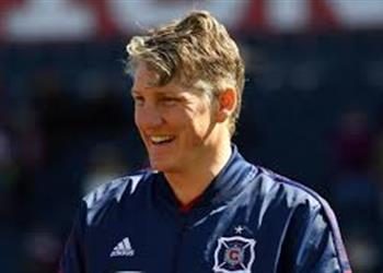 رسميا باستيان شفاينشتايجر يعتزل كرة القدم