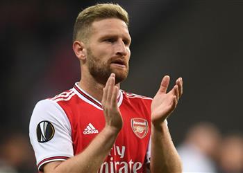 موستافي يفتح باب رحيله عن آرسنال