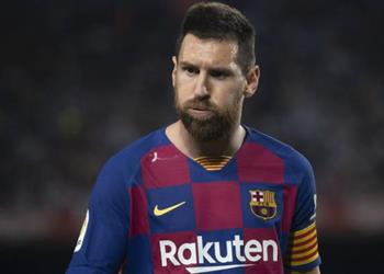 آس ميسي يمنح برشلونة الضوء الأخضر لتمديد عقده