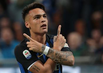 وكيل مارتينيز يحبط برشلونة وريال مدريد