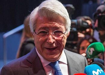 رئيس أتلتيكو مدريد ينتقد الـ VAR عاقبوا كوستا بـ 8 مباريات وديمبلي بإثنين فقط