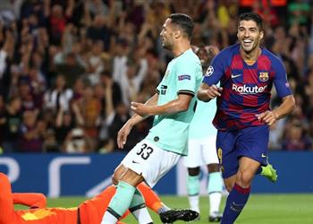 برشلونة يحدد شرط ا لاختيار خليفة لويس سواريز