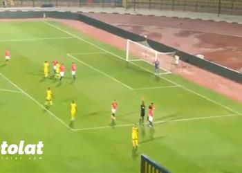 بالفيديو طرد مع إيقاف التنفيذ لـ محمد صادق في مباراة مصر الأولمبي وجنوب إفريقيا