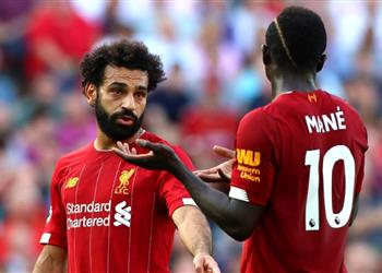 لاعب ليفربول السابق يحث كلوب على عدم إراحة محمد صلاح وماني
