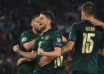 جورجينيو مازح ا حول ركلة الجزاء هل تحاولوا جلب الحظ السيء لي