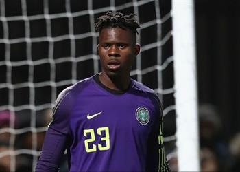 بالفيديو إصابة قوية لحارس نيجيريا أمام البرازيل