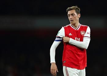 تقارير قطبي ميلان يتنافسان على ضم أوزيل من آرسنال