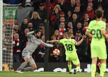 أليسون يكشف هذا ما قاله كلوب لنا قبل ريمونتادا ليفربول أمام برشلونة بنصف نهائي دوري الأبطال