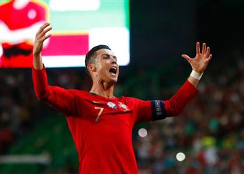 بالفيديو كريستيانو رونالدو يسجل هدفه الـ700 أمام أوكرانيا