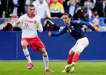 فيديو تركيا تجبر فرنسا على تأجيل تأهلها إلى يورو 2020 بعد التعادل الإيجابي