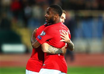 ستيرلينج يهاجم جماهير بلغاريا بعد هتافاتهم العنصرية ضد إنجلترا في تصفيات يورو 2020