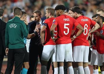 على خلفية أحداث مباراة إنجلترا رئيس الوزراء البلغاري يطالب اتحاد الكرة بالاستقالة
