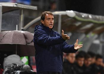 مانشيني يعادل رقم بوزو مع المنتخب الإيطالي