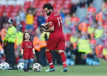 بالصور محمد صلاح يحتفل بعيد ميلاد مكة على طريقة موانا