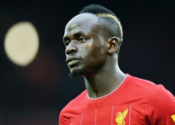 ماني شراء 10 سيارات فيراري و20 ساعة من الألماس وطيارتين أفضل مساعدة الفقراء