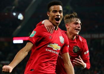 رسمي ا مانشستر يونايتد يجدد عقد نجمه الشاب