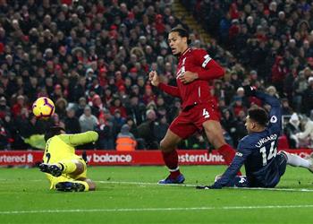 فان دايك يحذر من انتفاضة مانشستر يونايتد أمام ليفربول