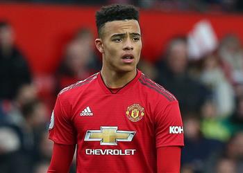 رسميا مانشستر يونايتد يمدد عقد نجمه الشاب حتى 2023