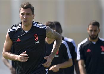 ساري يعلن اتفاق يوفنتوس مع ماندزوكيتش على الرحيل في يناير