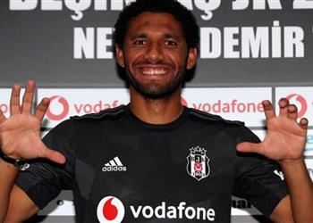 بعد انتهاء عقوبة الإيقاف محمد النني يعود لقائمة بشكتاش لمواجهة أنقرة جوجو في الدوري التركي