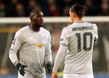 إبراهيموفيتش يكشف رهانه الكوميدي مع لوكاكو ويختار أفضل لاعب حالي ا