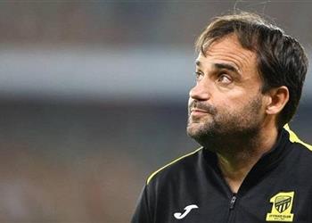 اتحاد جدة السعودي يقيل مدربه بعد الخسارة أمام الوحدة ويعلن البديل