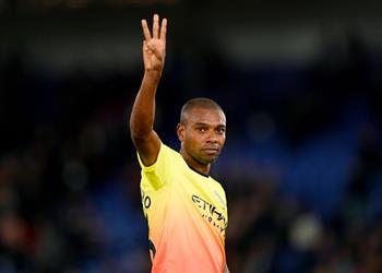 فرناندينيو بعد تخطي كريستال بالاس المنافسة على لقب البريميرليج نسعى للفوز في كل مباراة