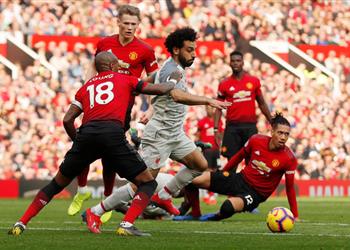 تشكيل ليفربول أمام مانشستر يونايتد كلوب يستبعد محمد صلاح وأليسون يعود