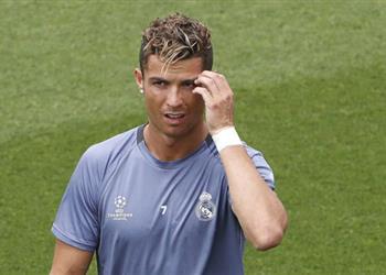 تصريحات رونالدو لزملائه الدوليين قرار رحيلي عن ريال مدريد نهائي