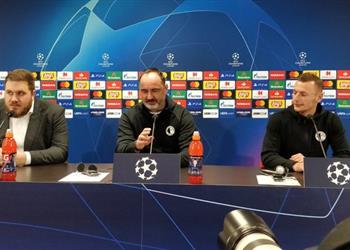 مدرب سلافيا براج يمكننا إرسال زوجاتنا لمواجهة برشلونة