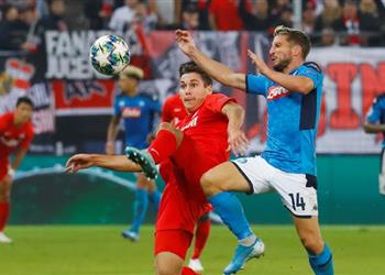 مجموعة ليفربول نابولي يحافظ على الصدارة بفوز صعب أمام سالزبورج في دوري أبطال أوروبا