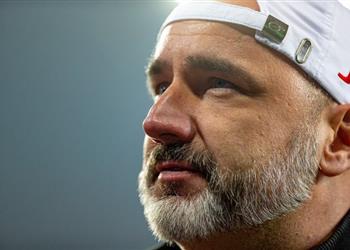 مدرب سلافيا براج لن أستبدل حارسنا بتير شتيجن ومحظوظون برؤية ميسي