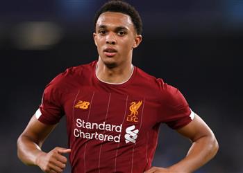 تحديد موقف ثنائي ليفربول من المشاركة ضد توتنهام