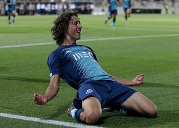 يوفنتوس وأتلتيكو مدريد يتمسكان بضم موهبة بورتو