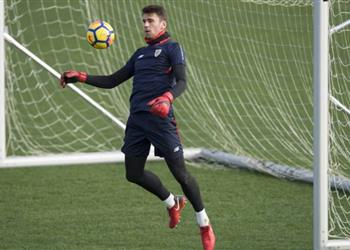 حارس أتليتك بلباو يرد على أنباء اهتمام ريال مدريد بضمه