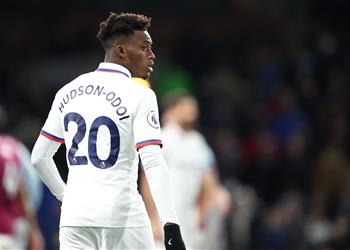 لامبارد يدافع عن كالوم هودسون لا أعتقد أنه تعمد الغطس والتمثيل أمام بيرنلي