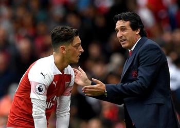 إيمري يصدم أوزيل قرار استبعاده تم الاتفاق عليه مع إدارة آرسنال