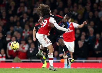 جندوزي يدافع عن تصرفه ضد زاها في مباراة آرسنال وكريستال بالاس كان لابد من فعل ذلك