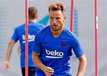 رسالة غامضة من راكيتيتش بعد فقدان مكانه في برشلونة