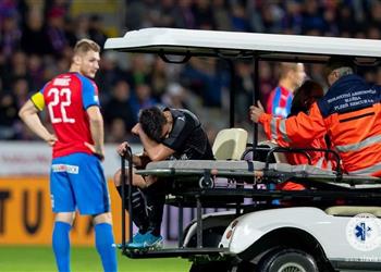 مدافع سلافيا براج يتعرض لقطع في الرباط الصليبي قبل مواجهة برشلونة بدوري أبطال أوروبا