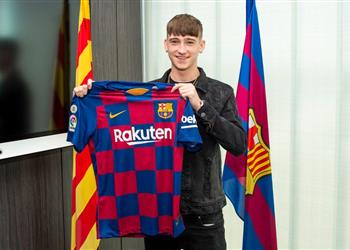 وست بروميتش يتواصل مع برشلونة لحل أزمة بلوي باري