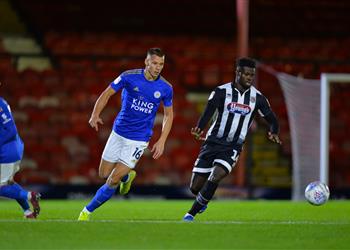 ليستر سيتي وإيفرتون يتأهلان إلى ربع نهائي كأس الرابطة